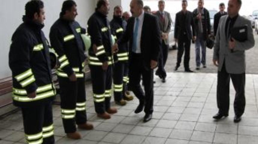 Belediye Başkanı Polat, İtfaiye M&uuml;d&uuml;rl&uuml;ğ&uuml;&rsquo;nde İncelemelerde Bulundu