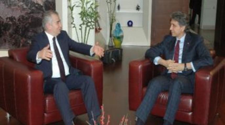 Fatih Belediye Başkanı Siyaset Akademisi'ne Katıldı