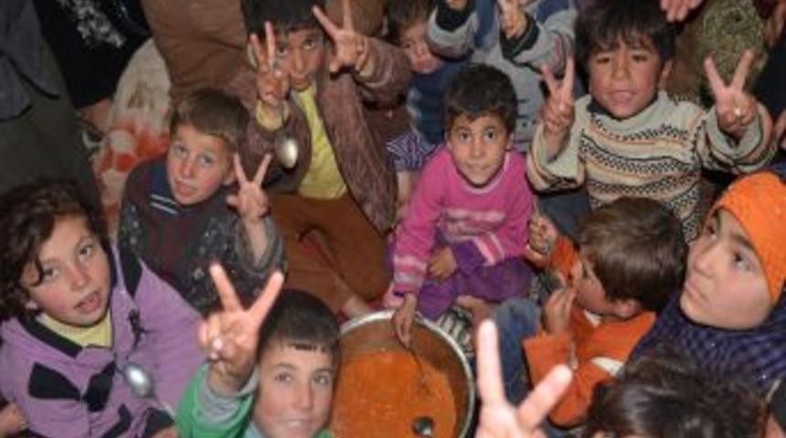 Şanlıurfa&rsquo;ya Gelen Suriyeliler Taziyeevine Sığındı