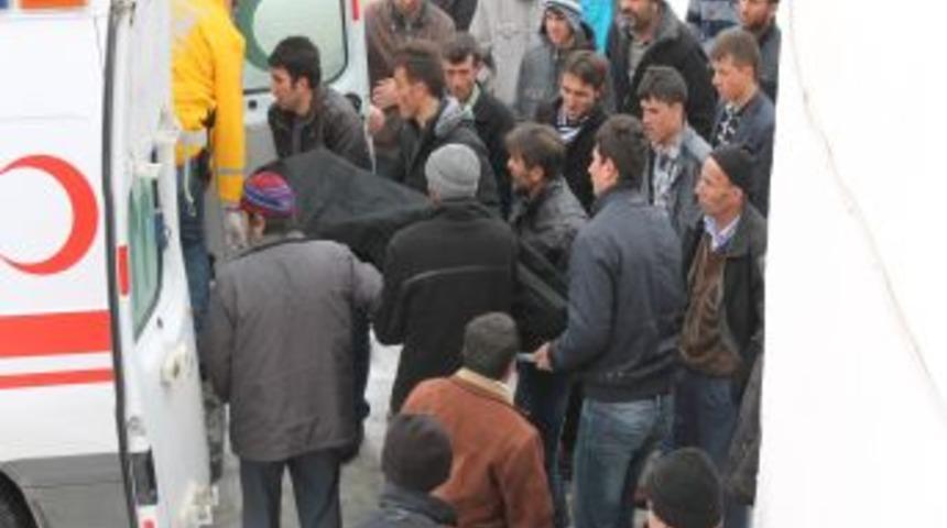 A&ccedil;mak I&ccedil;in 10 G&uuml;n Uğraştıkları Tıkalı Baca Can Aldı: 2 &Ouml;l&uuml;