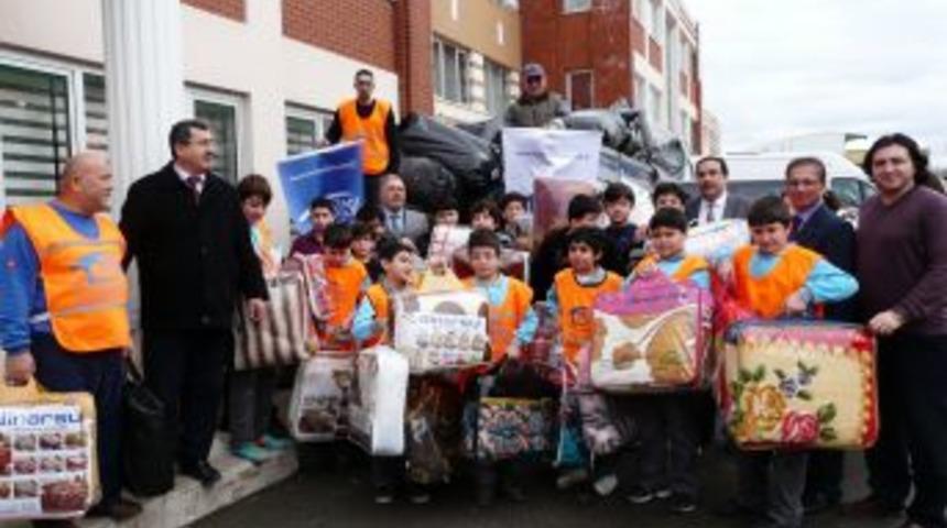 &Ouml;zel &Ccedil;ırağan'dan Suriyeli Sığınmacılara Battaniye Yardımı