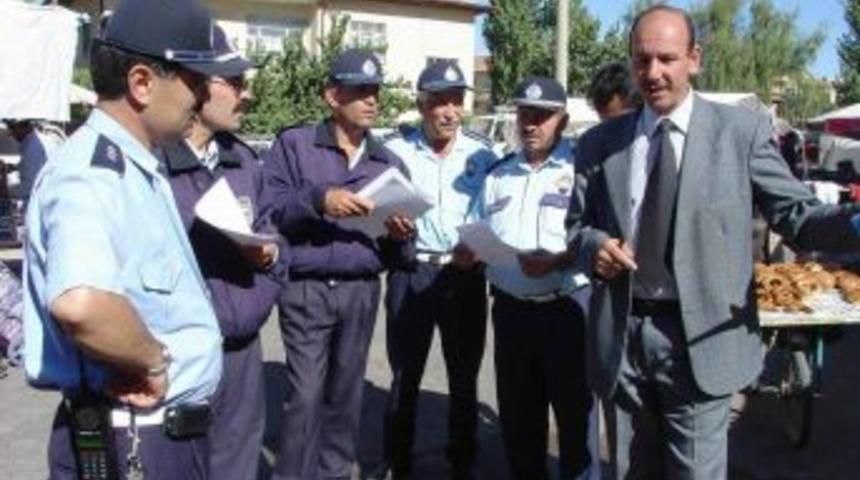 Zabıtadan Seyyar Satıcılara Uyarı