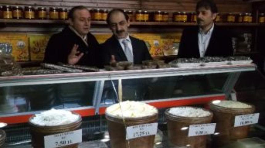 Trabzon'da Tarım Kredi K&ouml;y Pazarında Doğal &Uuml;r&uuml;nlerin Satışı Başladı