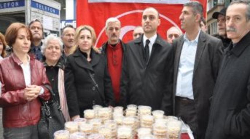 Mhp, Kutlu Doğum Haftasında Helva Vatandaşa Helva Dağıttı