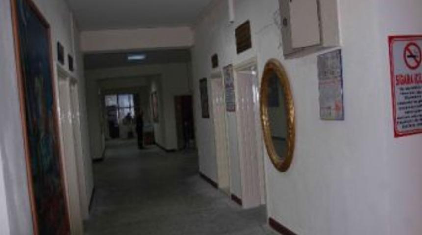 19 Mayıs 2011 Depreminin Simav Belediyesi'ndeki Son İzleri Siliniyor