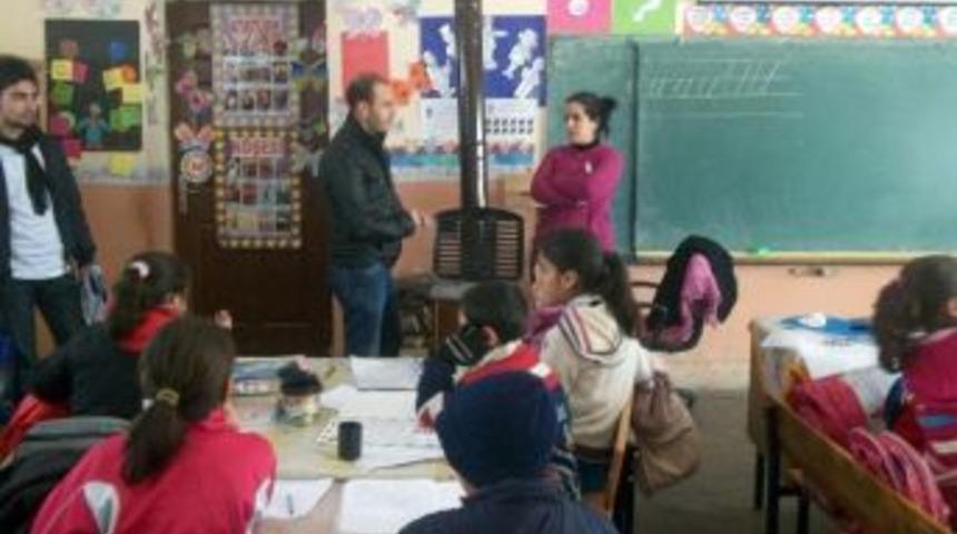 K&ouml;y K&ouml;y Gezerek Projelerini Tanıtıyorlar