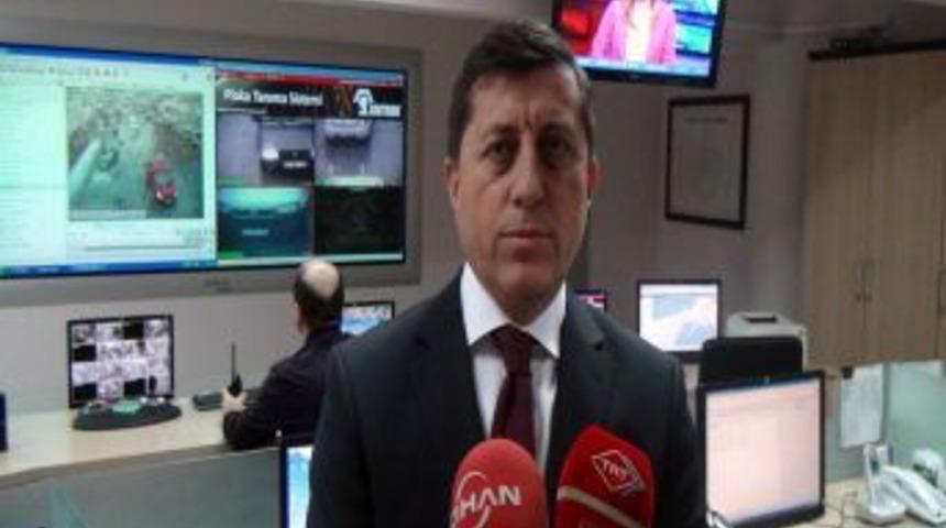 'Alo 155, Eve Ge&ccedil; Geldiğim I&ccedil;in Eşim Kapıyı A&ccedil;mıyor Yardım Eder Misiniz?'