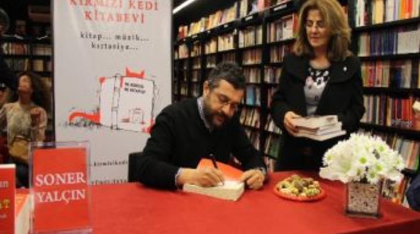 Soner Yalçın İzmirli Okurları İle Buluştu