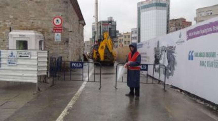 Taksim Meydanı'nın Tarlabaşı &Ccedil;ıkışı Kapatıldı