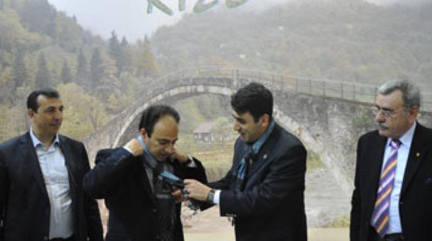 Fuarda Baydemir’e büyük ilgi