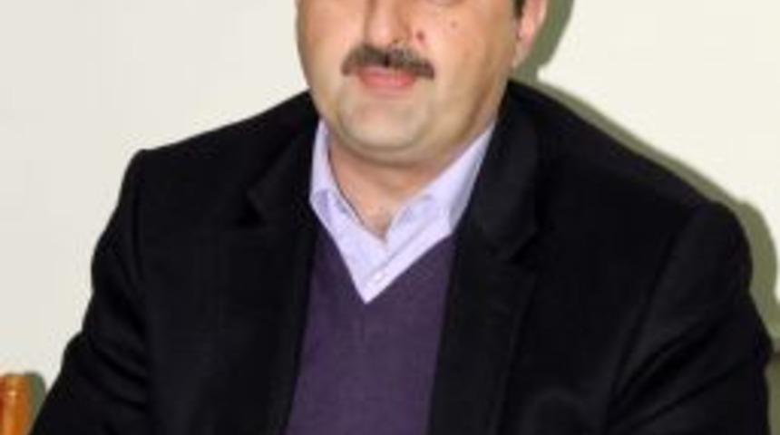 AK Parti'li G&uuml;lşen, Kurucu &Uuml;yelerle Yemekte Buluştu