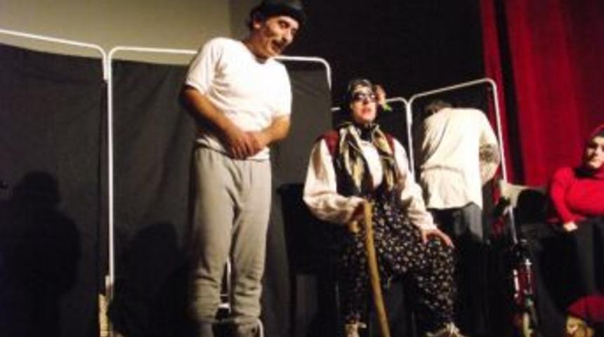 Bafra Engelliler Tiyatro Grubu G&uuml;ld&uuml;rd&uuml;