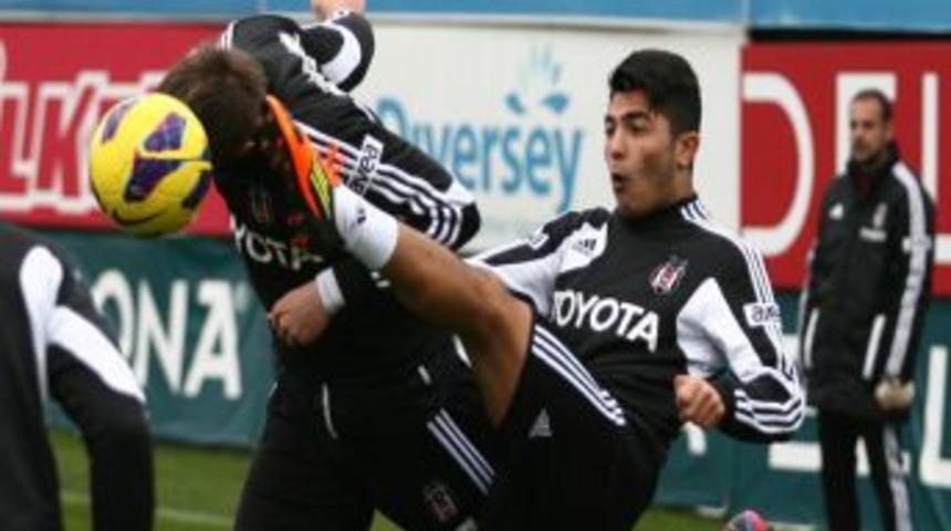 Beşiktaş Derbi Ma&ccedil;ın Hazırlıkları Tamamlayarak Kampa Girdi