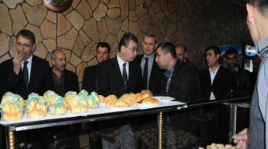 Vali G&uuml;ven&ccedil; Viranşehir Esnafını Ziyaret Etti