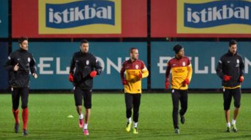 Galatasaray'da Beşiktaş Ma&ccedil;ının Hazırlıkları Tamamlandı