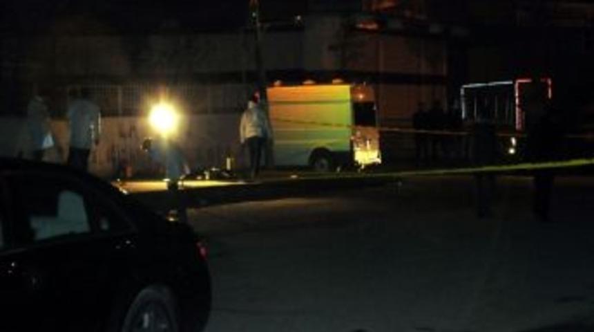 Batman&rsquo;da Polis Karakoluna Ses Bombası Atıldı