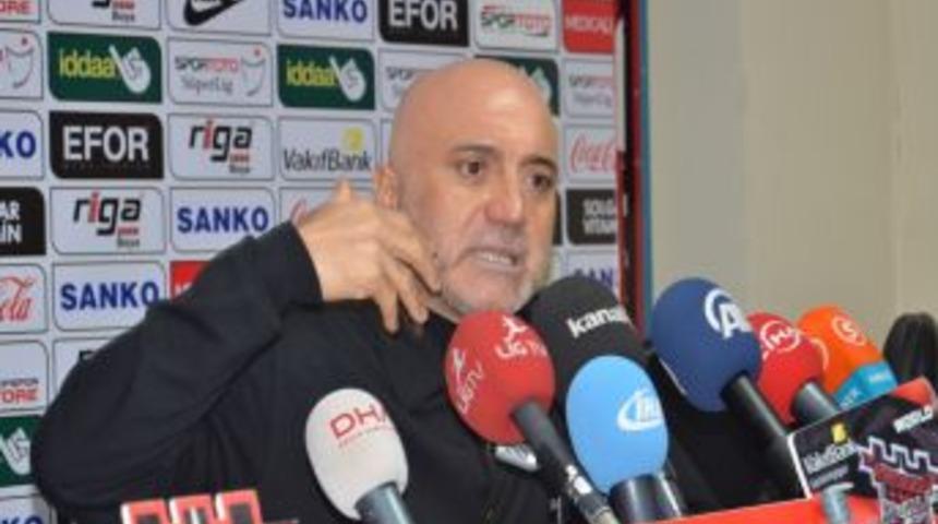 Karaman: Antren&ouml;r Olarak Kendime Kızıyorum, B&ouml;yle Ma&ccedil; Kaybedilir Mi?