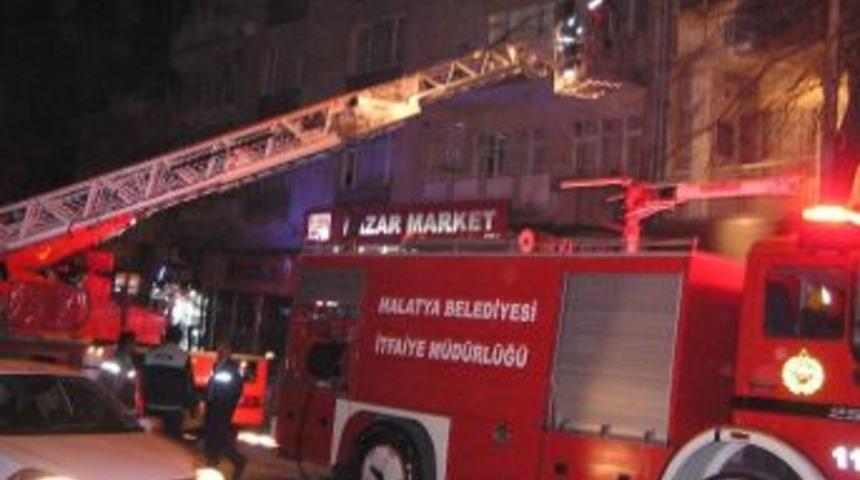 &Ccedil;atı Yangını Ucuz Atlatıldı
