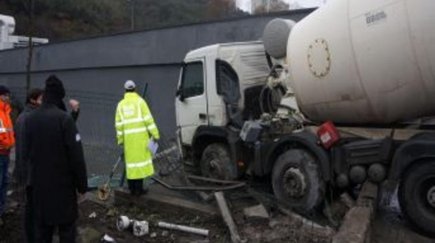 Şişli'de Beton Mikseri Trafo Merkezine Girdi