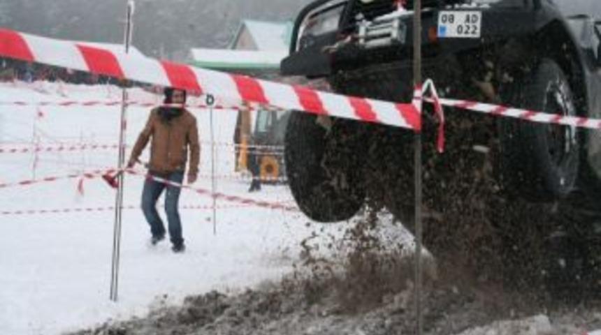 Sarıkamış&rsquo;ta Off-road Yarışları Nefes Kesti