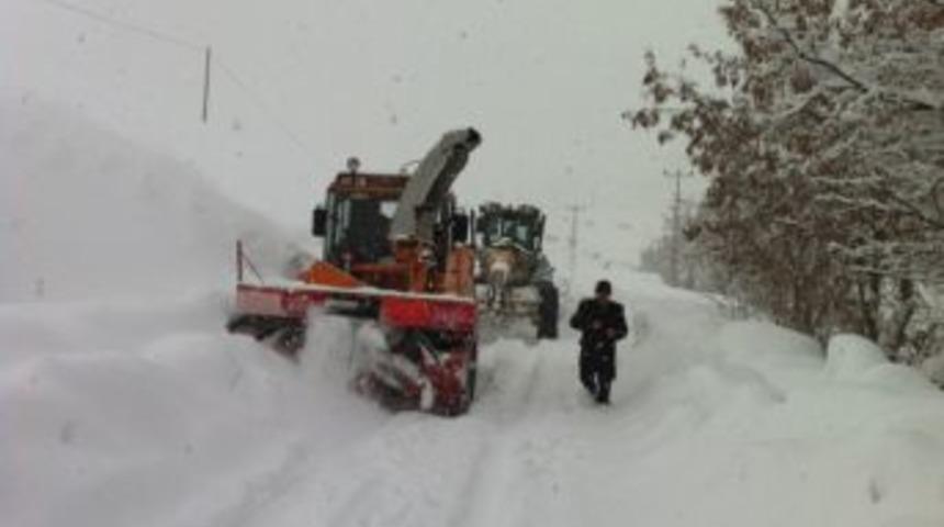 Tatvan&rsquo;da Kar Yağışı