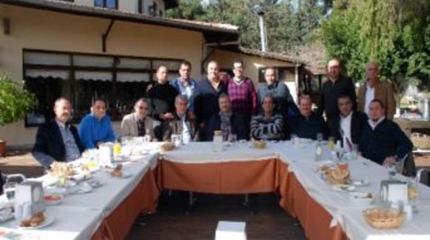 Adanaspor Y&ouml;netiminden &Ouml;mer &Ccedil;elik&rsquo;e Başarı Dileği