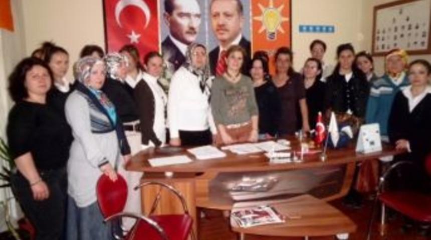 Ayvalık&rsquo;ta Ak Kadınlardan Sosyal İcraat Değerlendirmesi