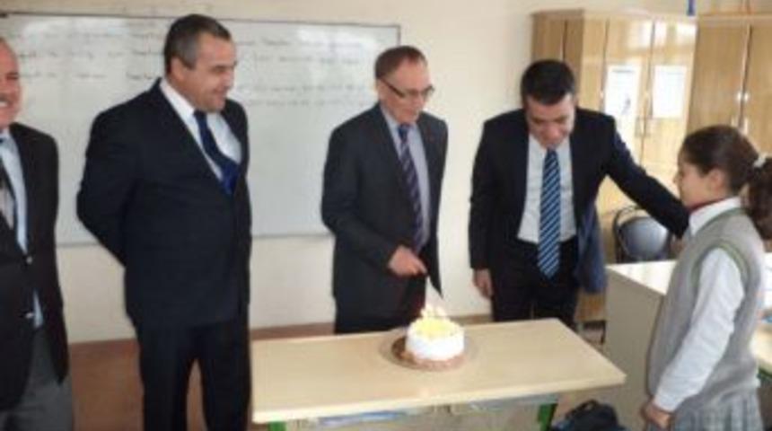 Kaymakamdan Doğum G&uuml;n&uuml; S&uuml;rprizi