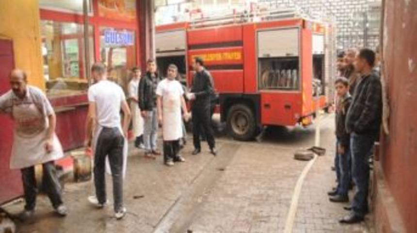 Yangın Paniğe Neden Oldu