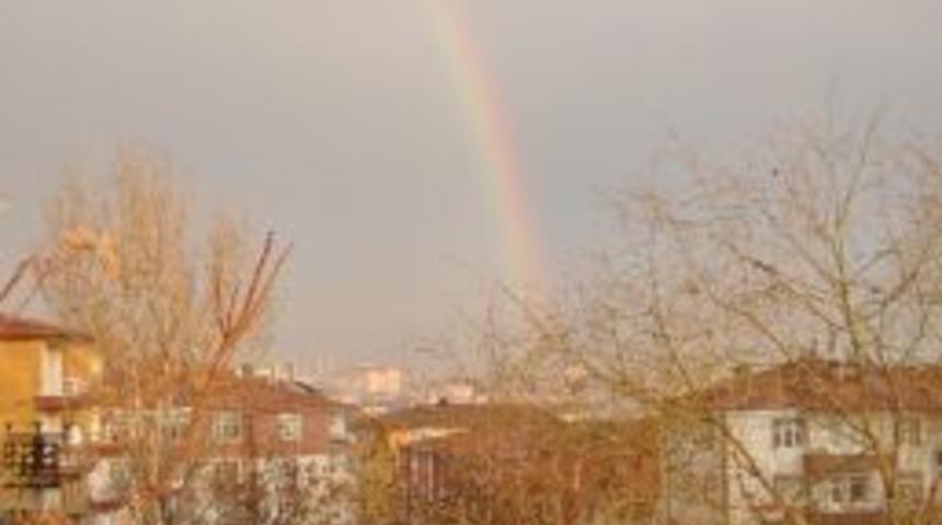 Kış Ortasında G&ouml;kkuşağı