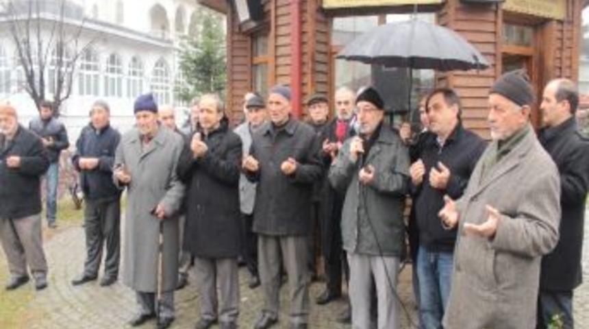 &Ouml;ğrenciler On G&uuml;nl&uuml;k Umre İ&ccedil;in Yola &Ccedil;ıktılar