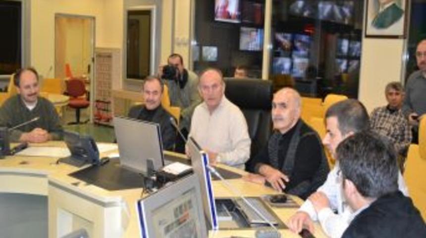 Topbaş, AKOM&rsquo;da &Ccedil;alışmaları Denetledi