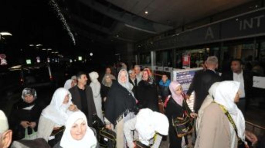 Kızılcahamam’da Umre Yolcuları Dualarla Uğurlandı