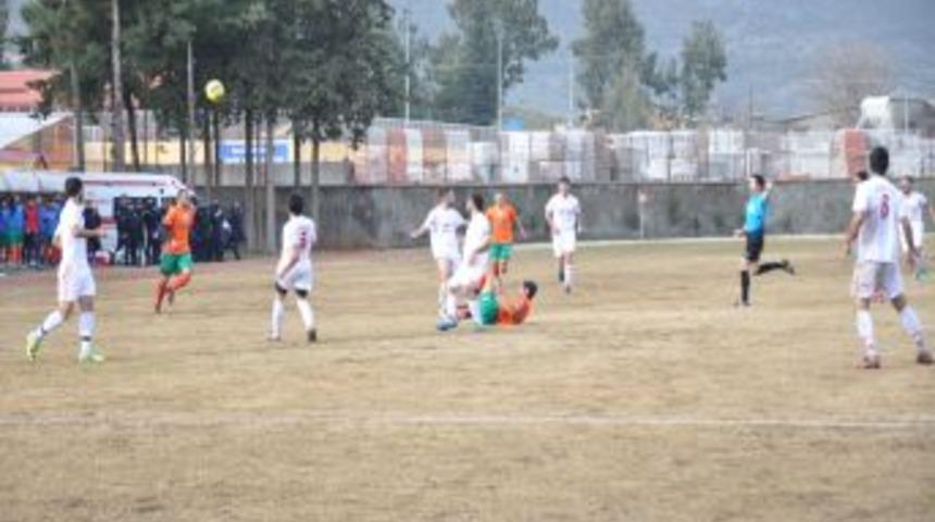 Yeşil Sahada Şiddet: 2 Yaralı