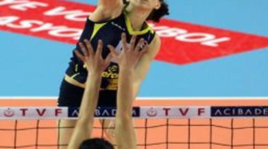 Fenerbah&ccedil;e: 3 - İlbank: 0