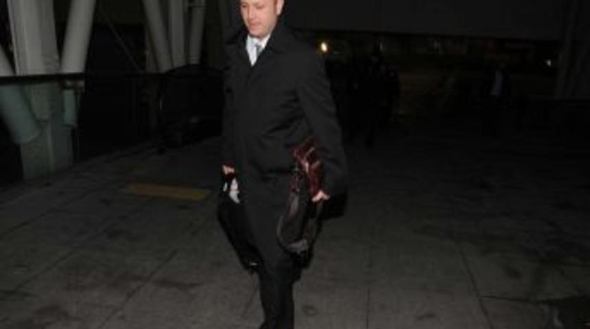 Hakem &Ouml;zkalfa U&ccedil;akta Yolcu Tacizine Uğradı, U&ccedil;ak 10 Dakika R&ouml;tar Yaptı