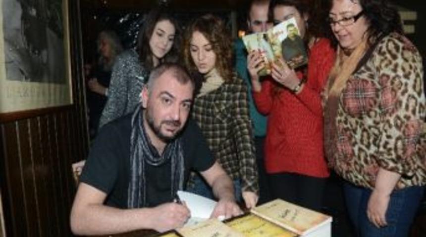 K&ouml;roğlu'ndan Şiir Ve M&uuml;zik Dinletisi