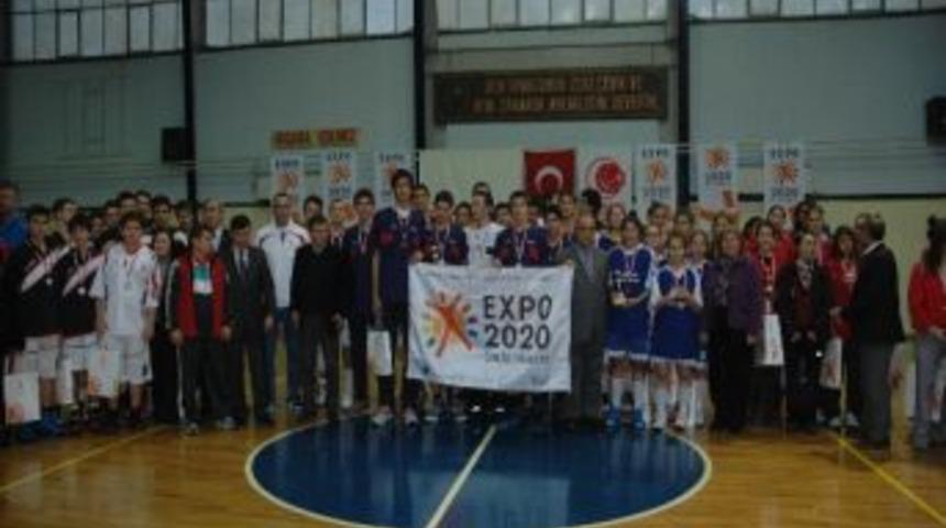 İlk&ouml;ğretim &Ouml;ğrencileri Expo İ&ccedil;in Yarıştı