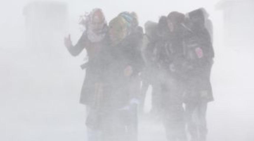 Doğu&rsquo;da Kar Ve Tipi Nedeniyle 484 K&ouml;y Yolu Ulaşıma Kapandı