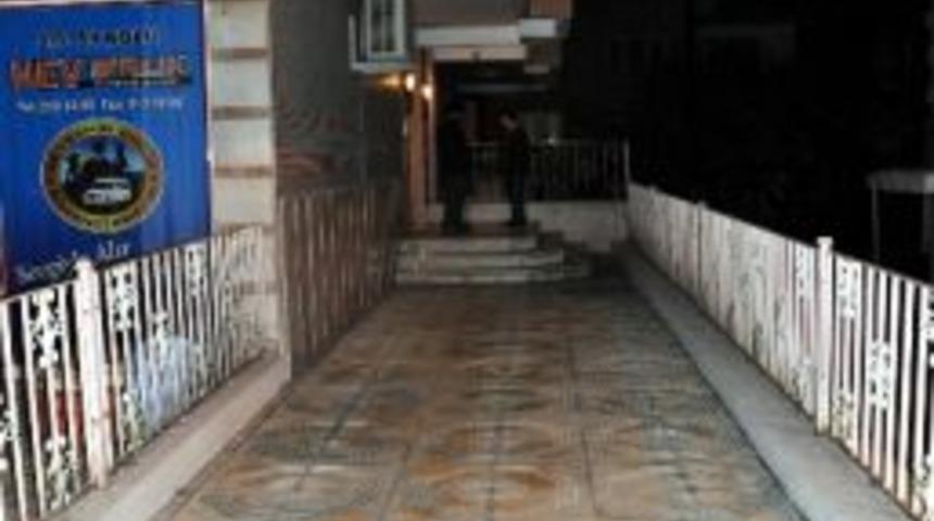 Nevşehir&rsquo;de Bir Eve Giren Hırsızlar Bin 600 Tl &Ccedil;aldılar