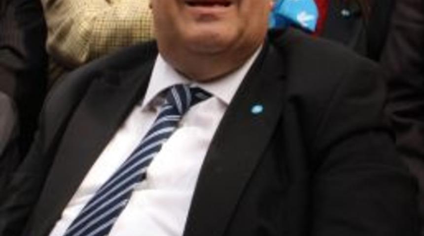 T&uuml;rker, Kışlada Asker İntiharlarının Aydınlatılmasını İstedi