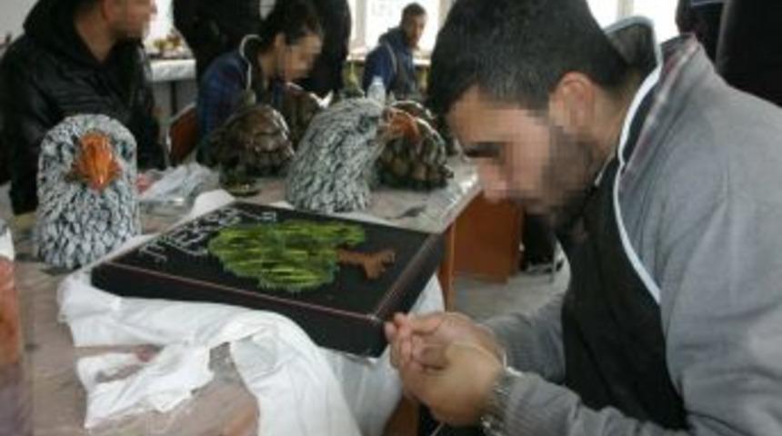 Adana Polisi, Madde Bağımlısı Gen&ccedil;lere 'yaşam Ko&ccedil;u' Oldu