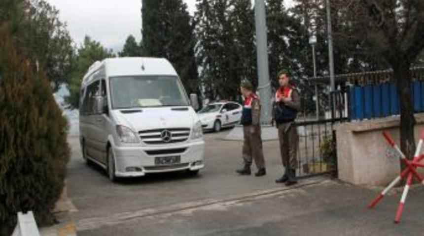 &Ouml;calan&rsquo;ın Cezaevi Arkadaşlarının Yakınları İmralı&rsquo;ya Gitti