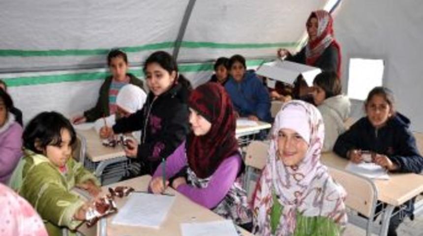 İlk &Ouml;nc&uuml;ler Derneği &Uuml;yeleri &Ccedil;adır Kenti Ziyaret Etti