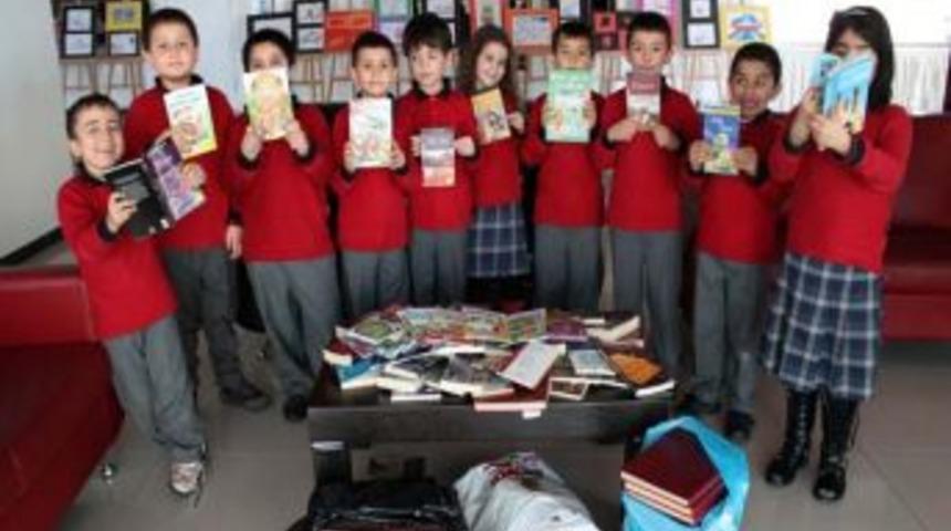 Reyhan Koleji, Cizre&rsquo;deki Kardeş Okullara Kitap Yardımı Yaptı