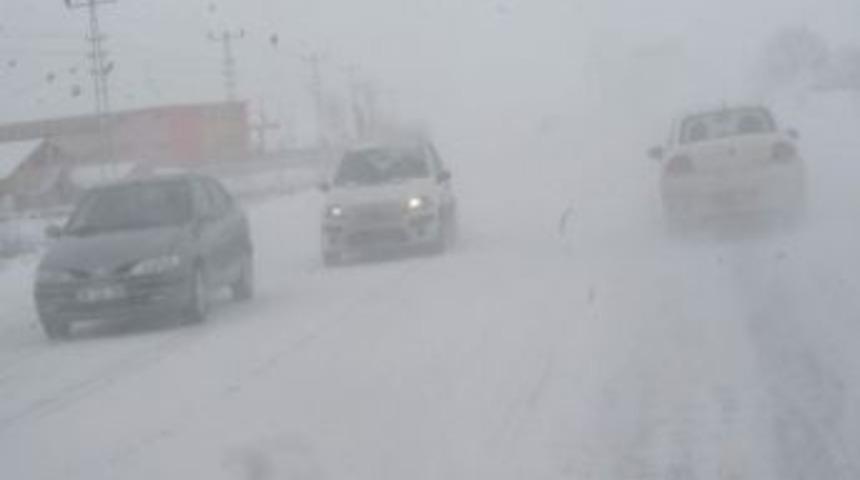 Kars&rsquo;ta 75 K&ouml;y Yolu Ulaşıma Kapalı