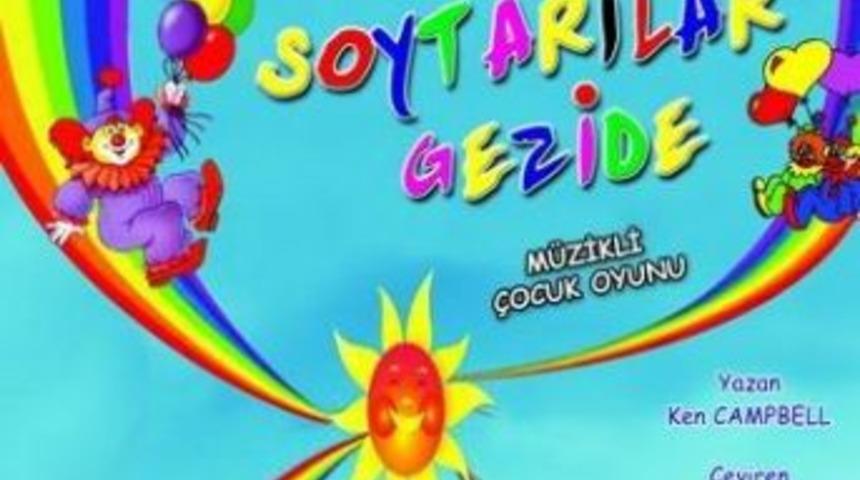 Salihli Şehir Tiyatrosu Sezona Merhaba Dedi