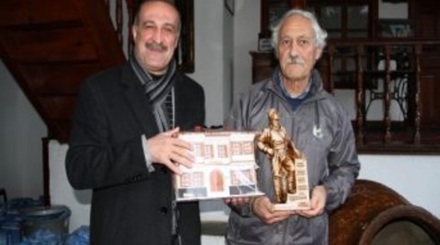 Turizm Rehberleri Kula'ya Hayran Kaldı