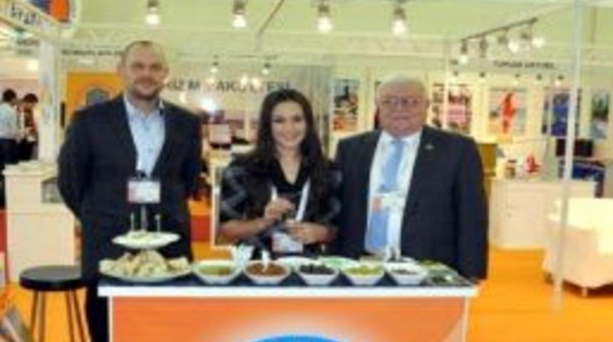 Ak&ccedil;ay R&uuml;zgarı İstanbul&rsquo;da Esti