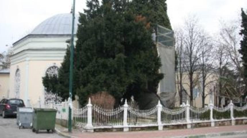 Osmanlı'ya Hakaret İ&ccedil;eren Abide Kaldırıldı